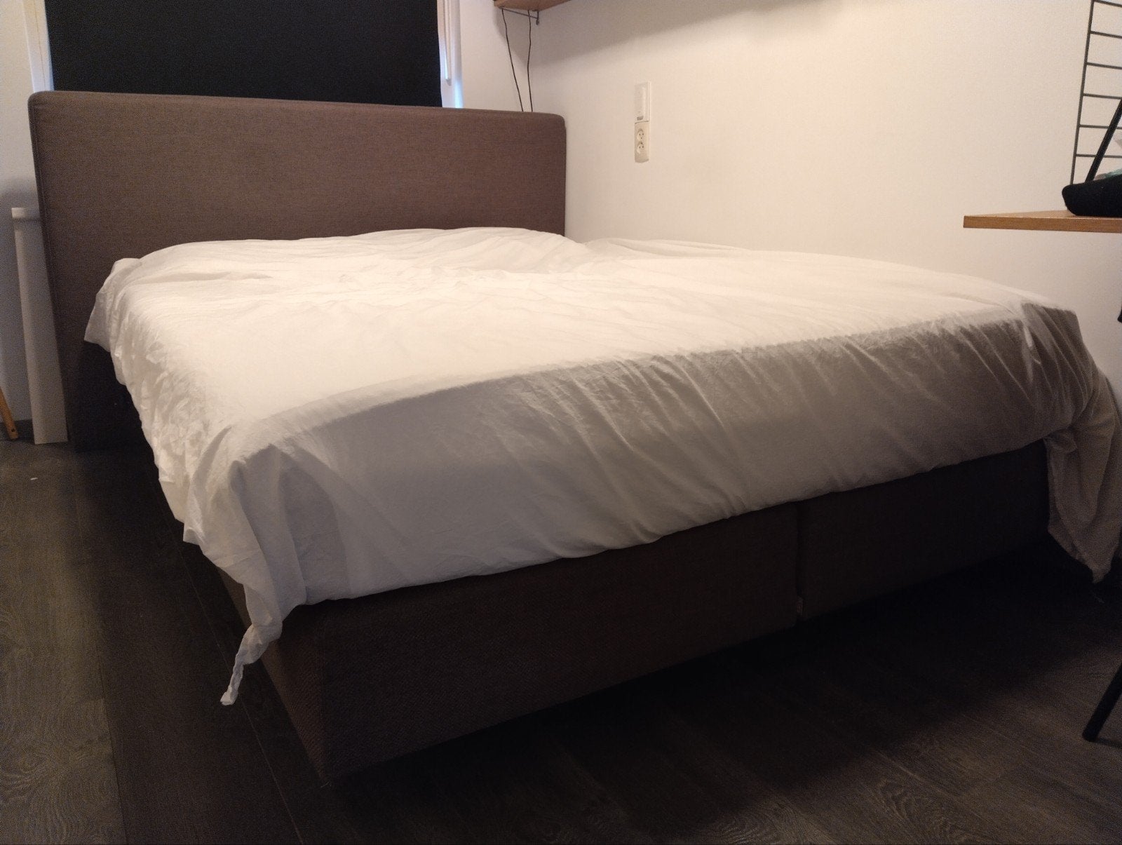 Auping boxspring onderstel 160 x 210 met hoofdbord, bruin
Pr, Huis en Inrichting, Ophalen, Gebruikt, Bruin, 210 cm