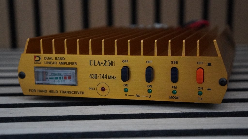 Daiwa DLA-25H Dualband 144/430Mhz Pre Amp & Linear Showmodel, Japan, Zender en Ontvanger, ., Nieuw