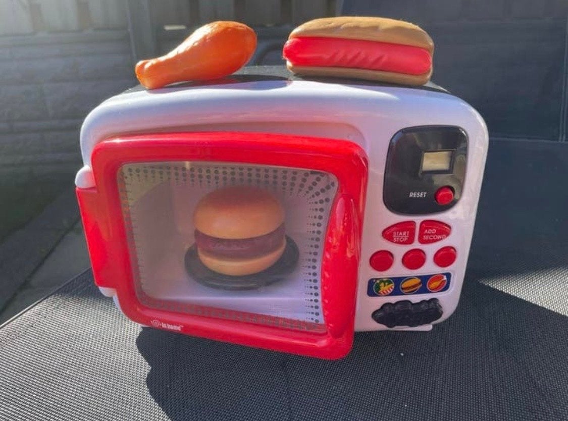 In Home Speelgoed magnetron met accessoires, Kinderen en Baby's, Speelgoed | Overig, Ophalen of Verzenden, Gebruikt, Jongen of Meisje
