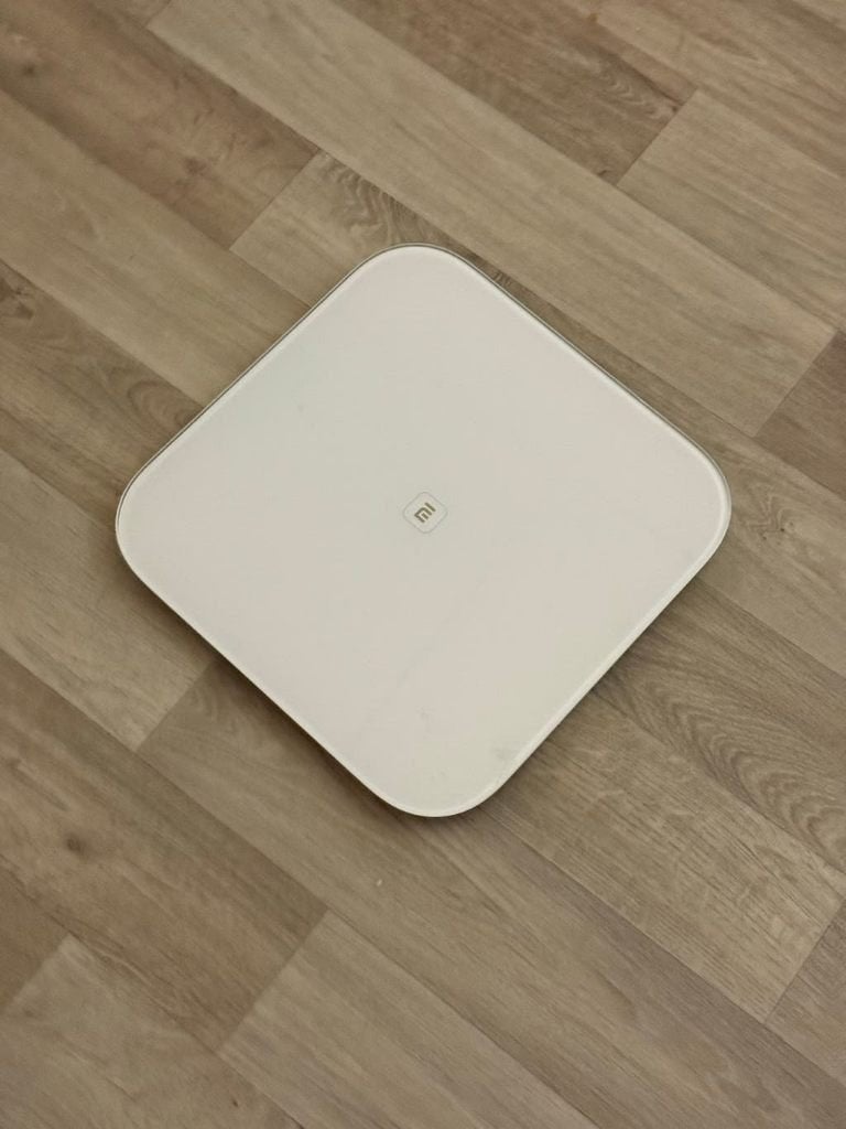 Xiaomi Mi Smart Scale personenweegschaal wit - digitaal, Gebruikt, 1 tot 500 gram, 100 kg of meer, Ophalen of Verzenden