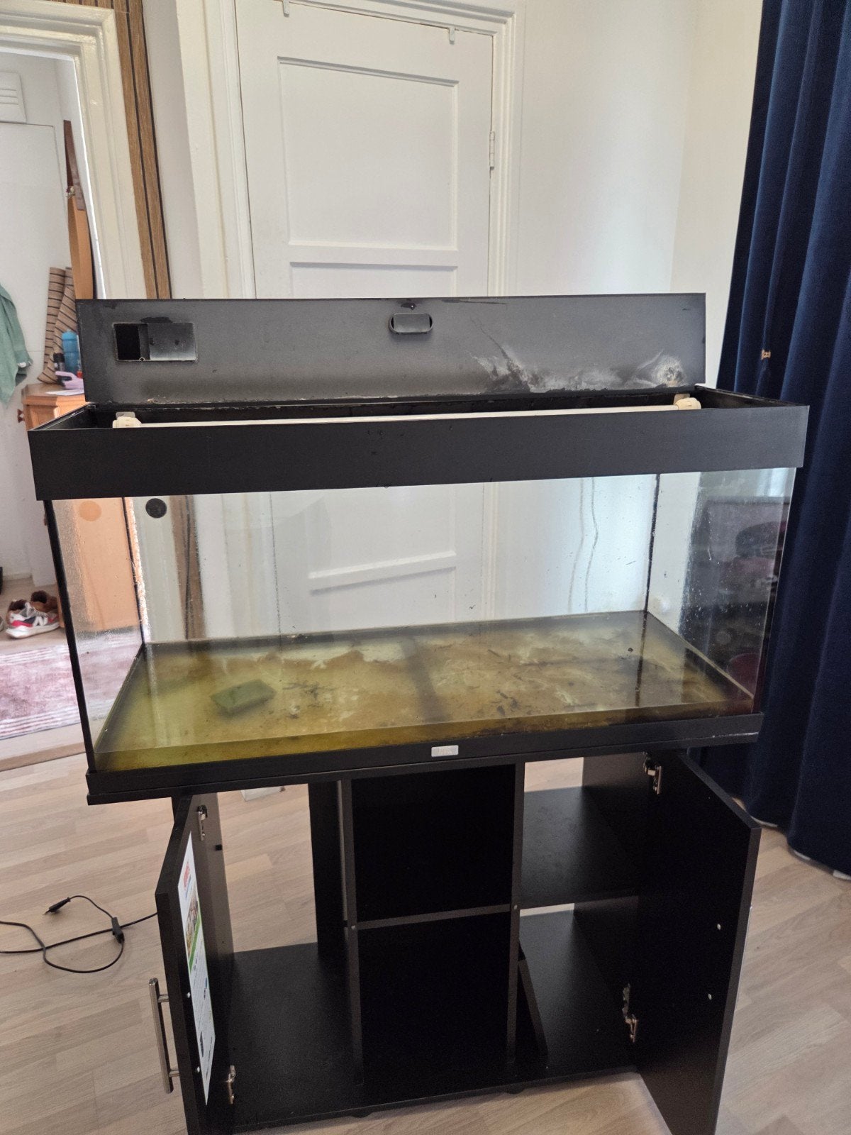 Nette aquarium, compleet met filter en verlichting., Dieren en Toebehoren, Ophalen of Verzenden, Leeg aquarium