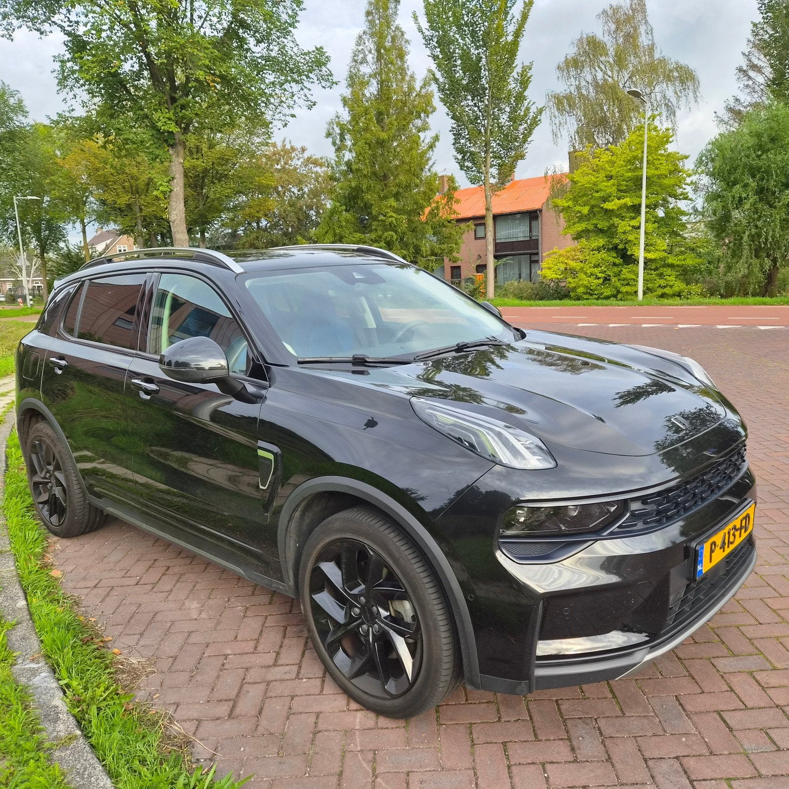 Lynk & Co 01 1.5 Bomvol Black Edition 261PK keyless zwart, Auto's, Dealer onderhouden, 1800 kg, 179 pk, 1854 kg