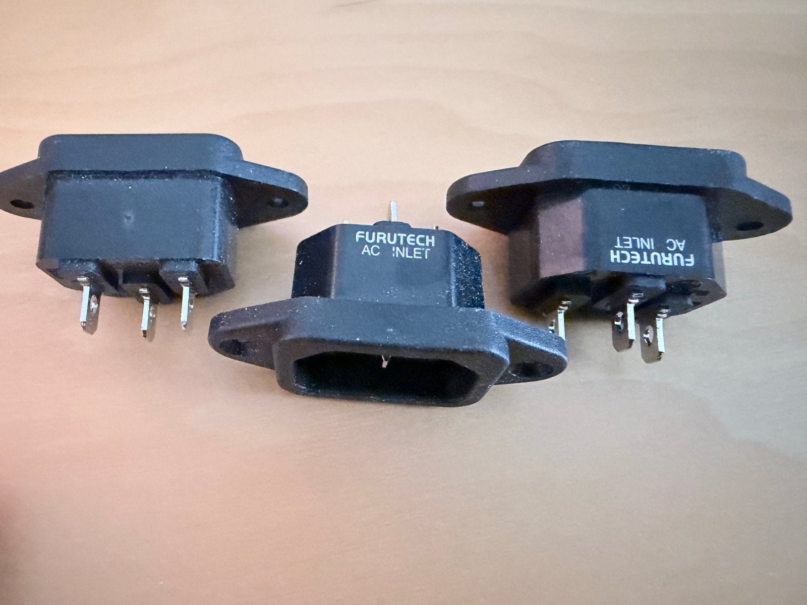 Furutech IEC AC Inlet Rhodium - Nieuw (per stuk), Ophalen of Verzenden, Nieuw, Overige kabels