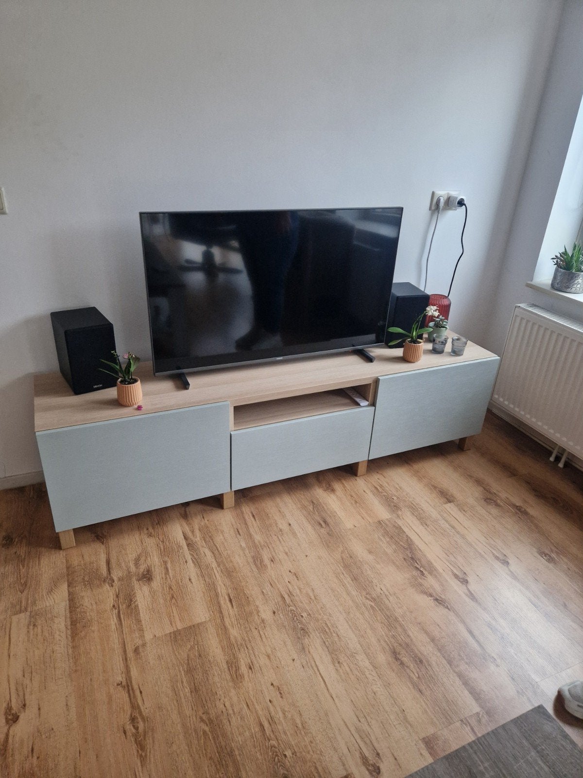 Modern TV-meubel met opbergruimte, 150 tot 200 cm, Ophalen of Verzenden, Zo goed als nieuw, Minder dan 100 cm