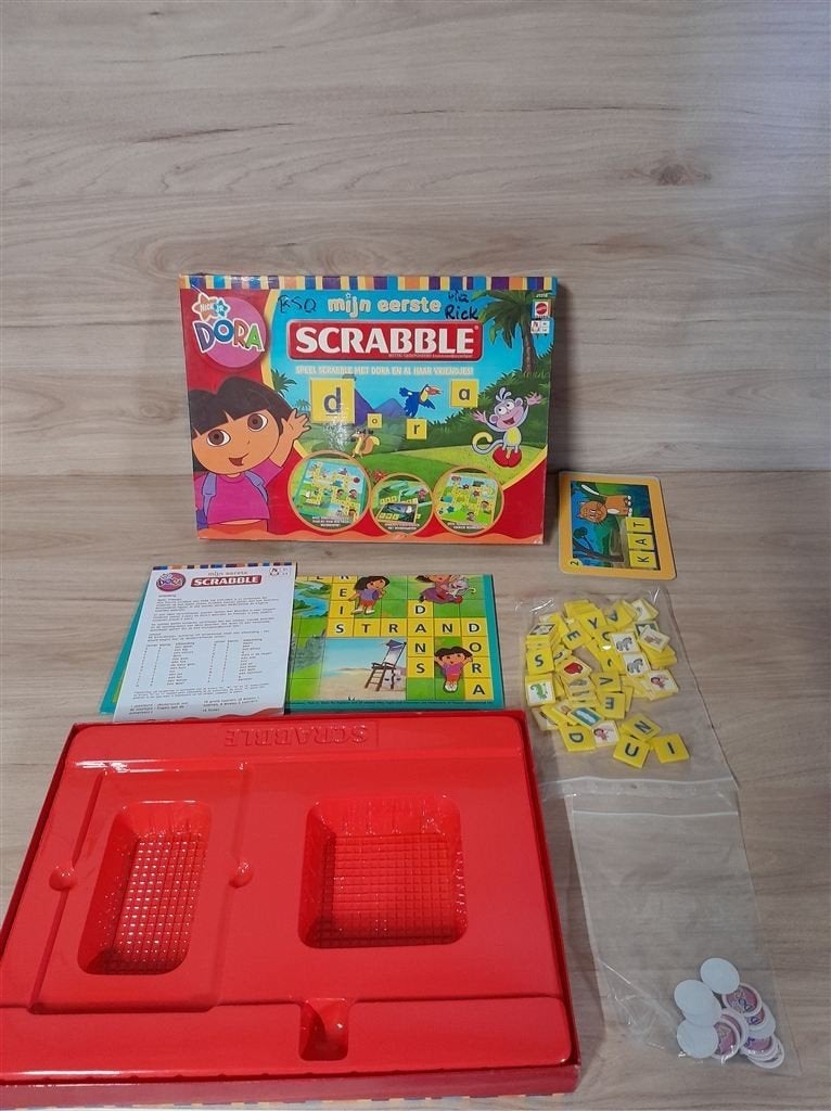 mijn eerste scrabble dora Mattel [s1019], Hobby en Vrije tijd, Gezelschapsspellen | Bordspellen, Verzenden, Zo goed als nieuw