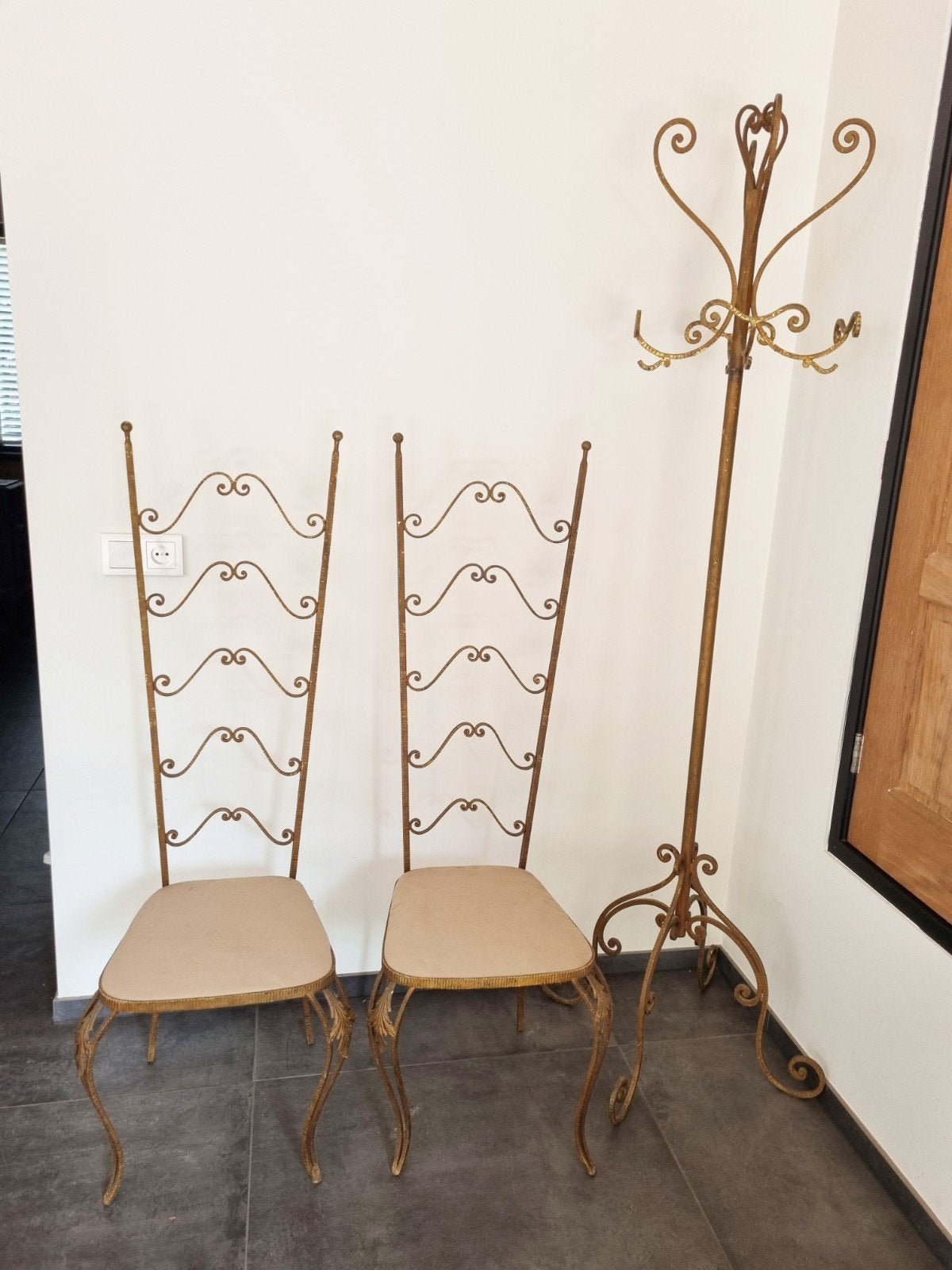 Pier Luigi Colli stijl smeedijzeren stoelen en kapstok, Ophalen