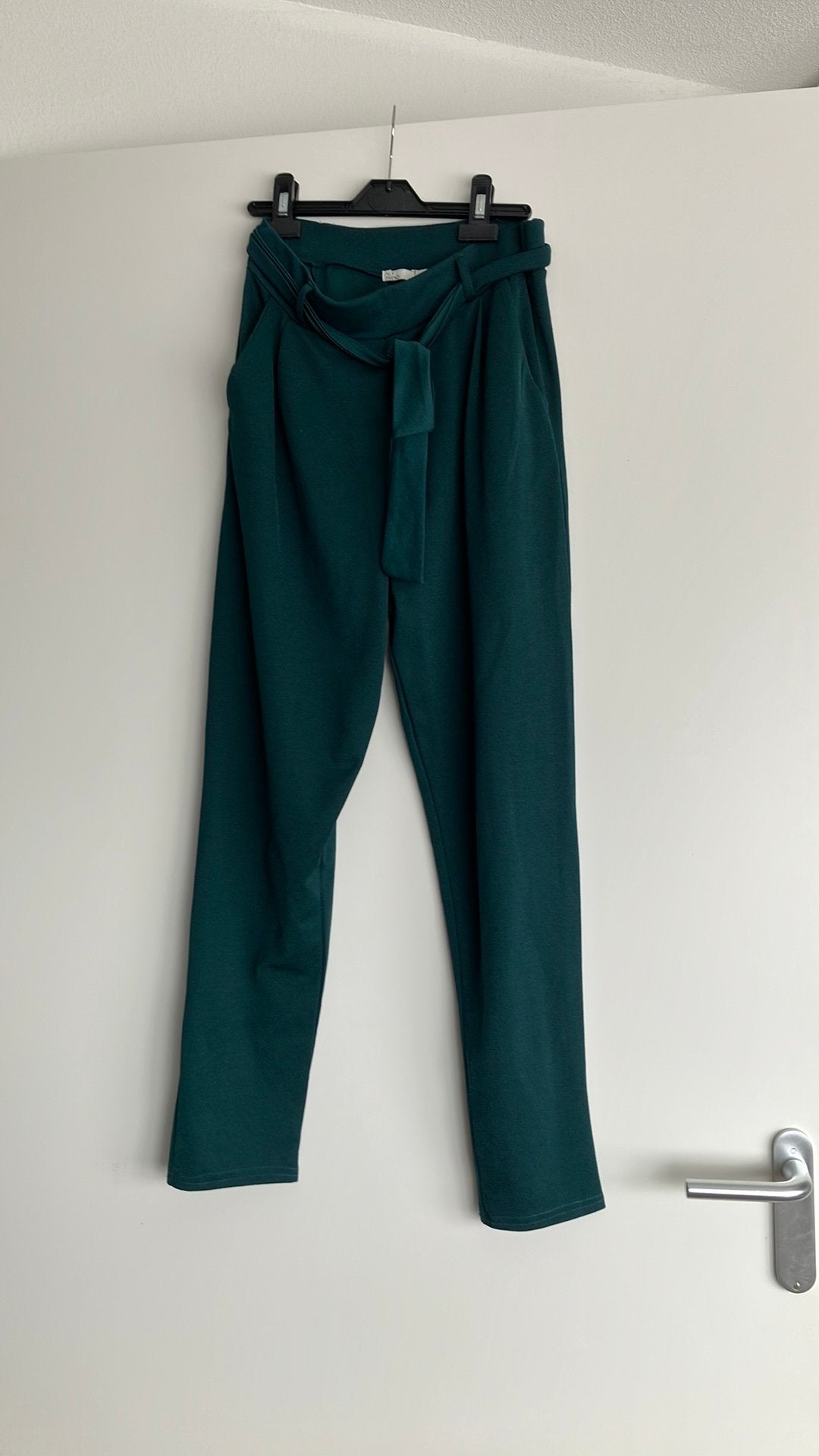 Mooie broek met striklint maat m, Maat 38/40 (M), Ophalen of Verzenden, Zo goed als nieuw, Lang