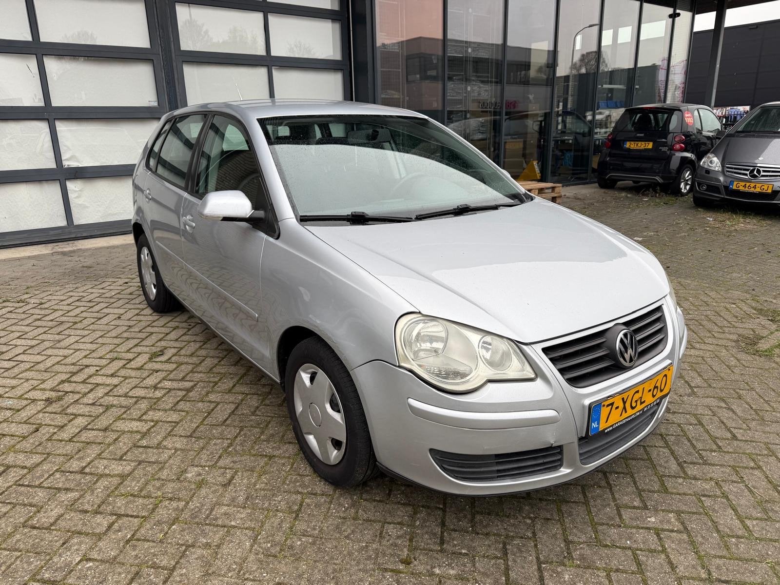 Volkswagen Polo 1.4 55KW AUTOMAAT/NEW APK/2005 Grijs, 4 cilinders, Bedrijf, 1033 kg, 1000 kg
