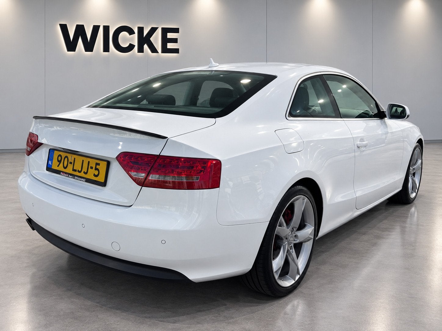 Audi A5 Coupé 2.0 TFSI Pro Line 180 PK Automaat Xenon Navig, Auto's, Euro 5, Stof, Gebruikt, Zwart