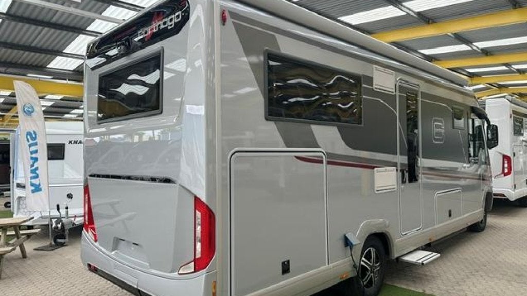 Carthago Liner For Two i 53, Fiat, Vloeistofverwarming, Bedrijf, Diesel