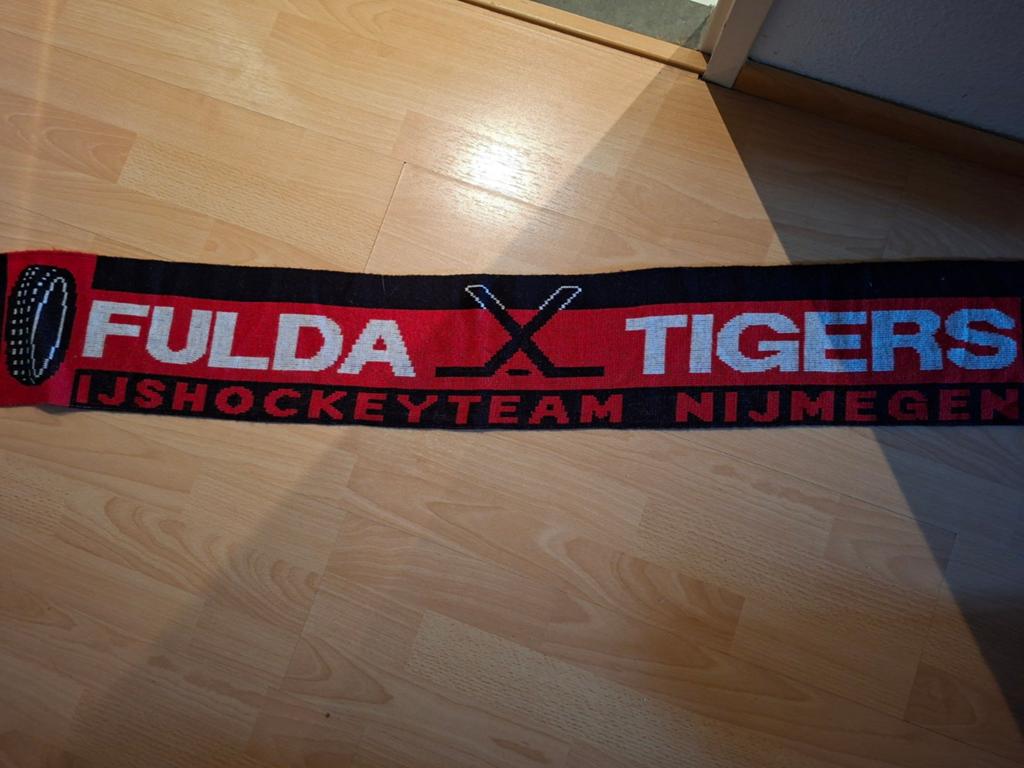 IJshockey sjaal Fulda Tigers Nijmegen, Ophalen of Verzenden