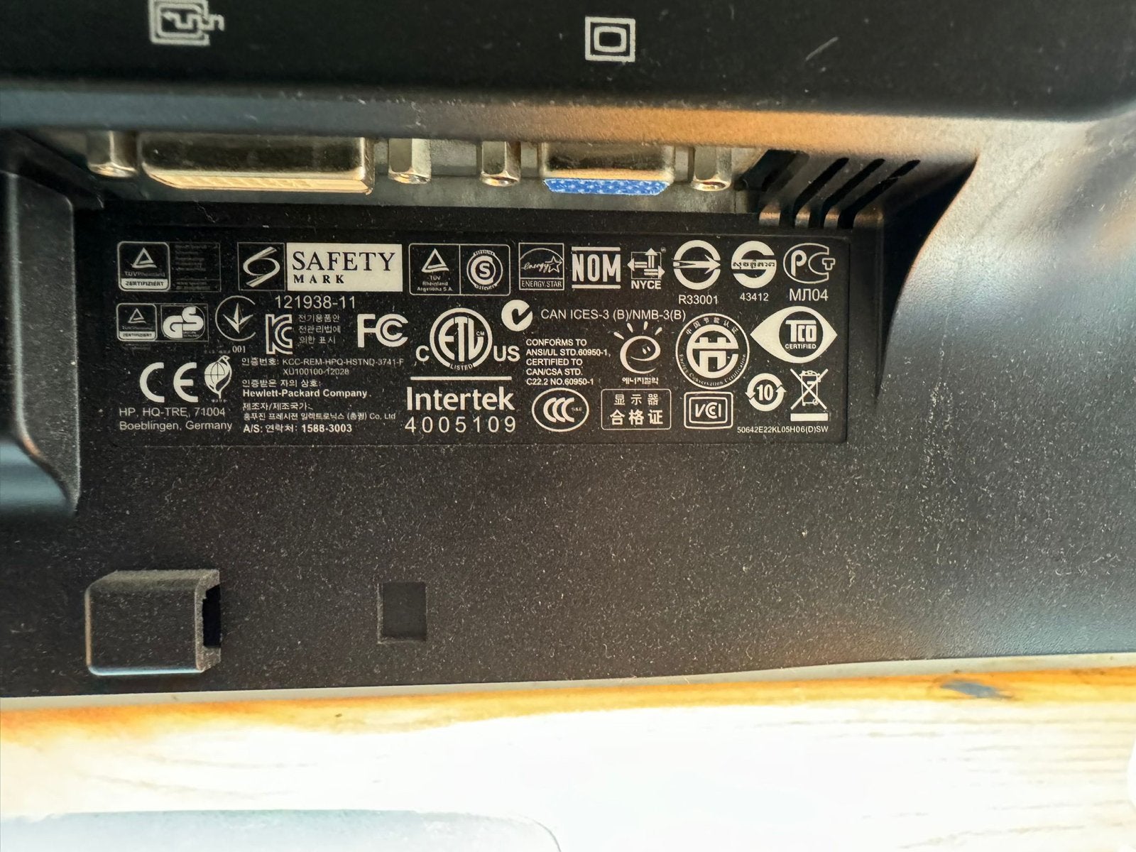 Twee HP ProDisplay P221 monitoren - 21.5 inch Full HD, Ophalen, Gebruikt, Full HD, DVI