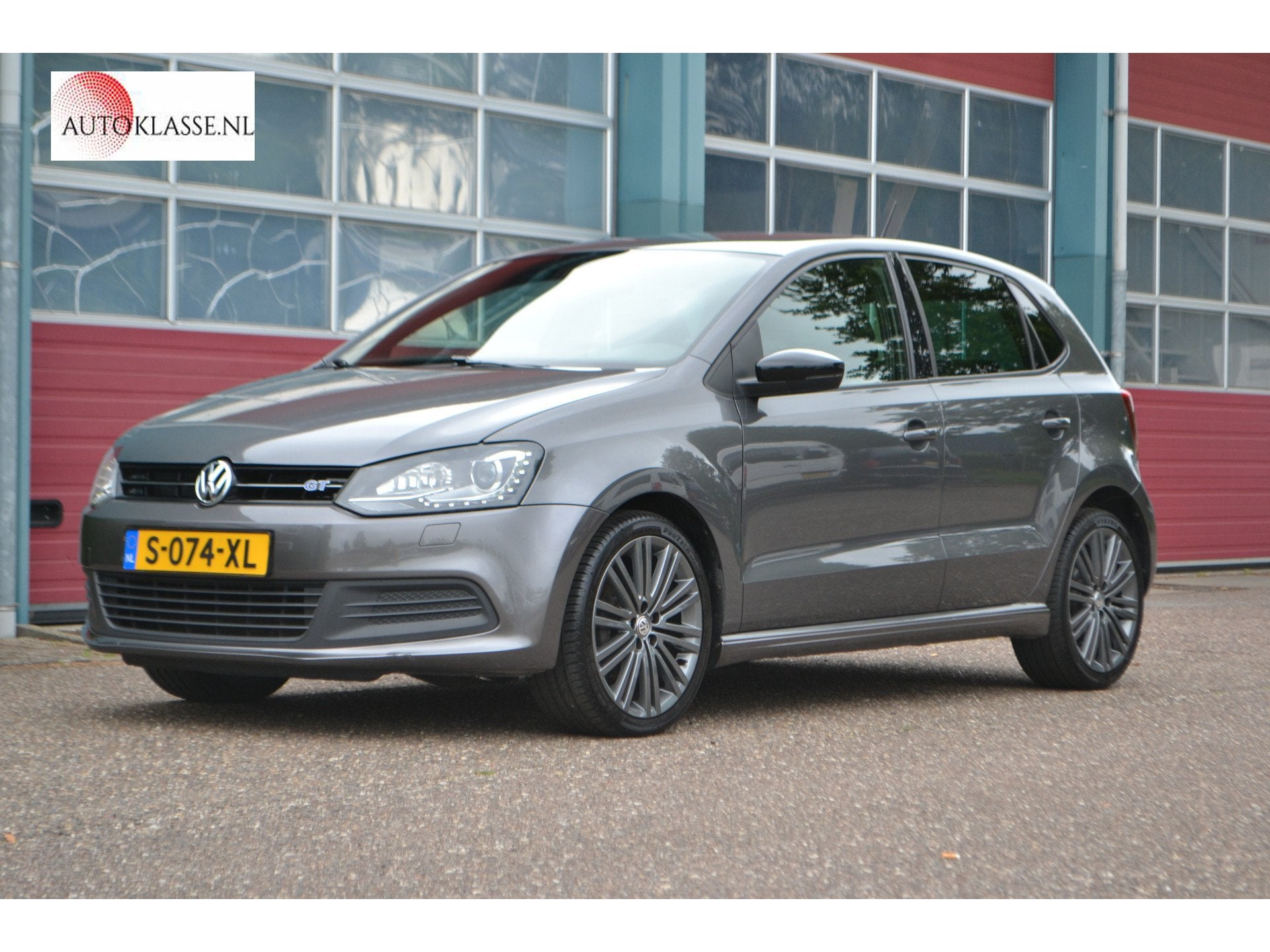 Volkswagen Polo 1.2 TSI GT-Line AUTOMAAT (bj 2013), Euro 5, Zwart, 4 cilinders, Met garantie (alle)