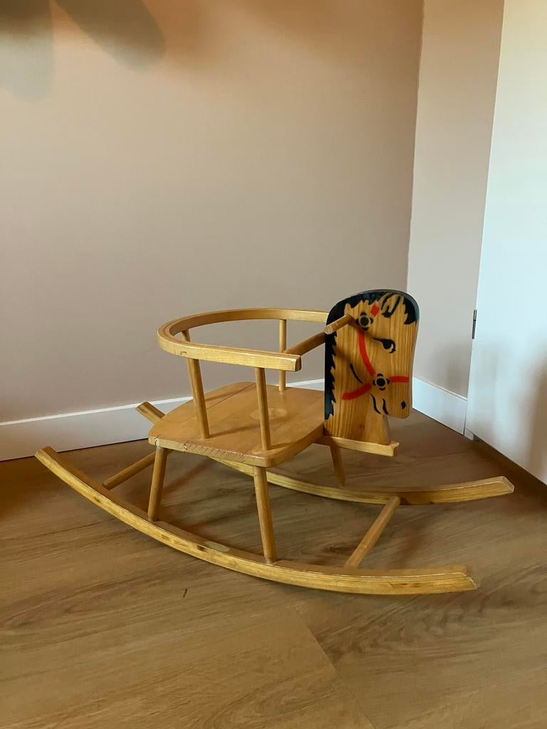 Houten hobbelpaard, Ophalen, Gebruikt