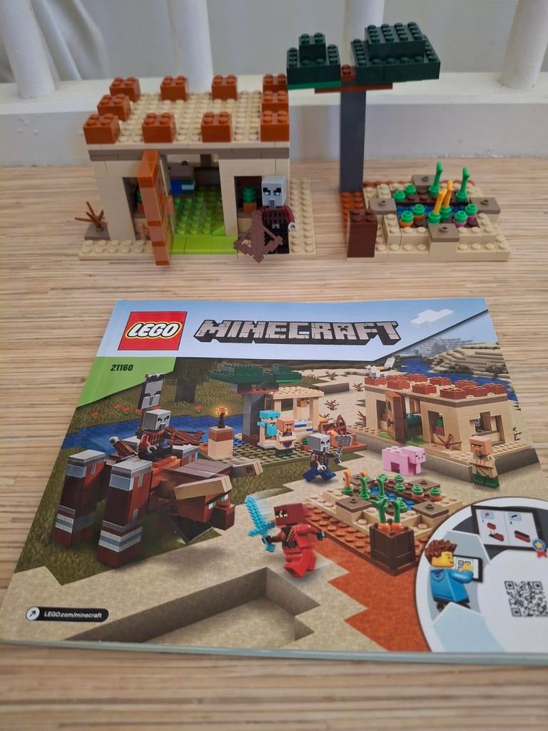 Lego Minecraft 21160 Illager Raid niet compleet wel boekje, Gebruikt, Minecraft, Lego, Ophalen of Verzenden