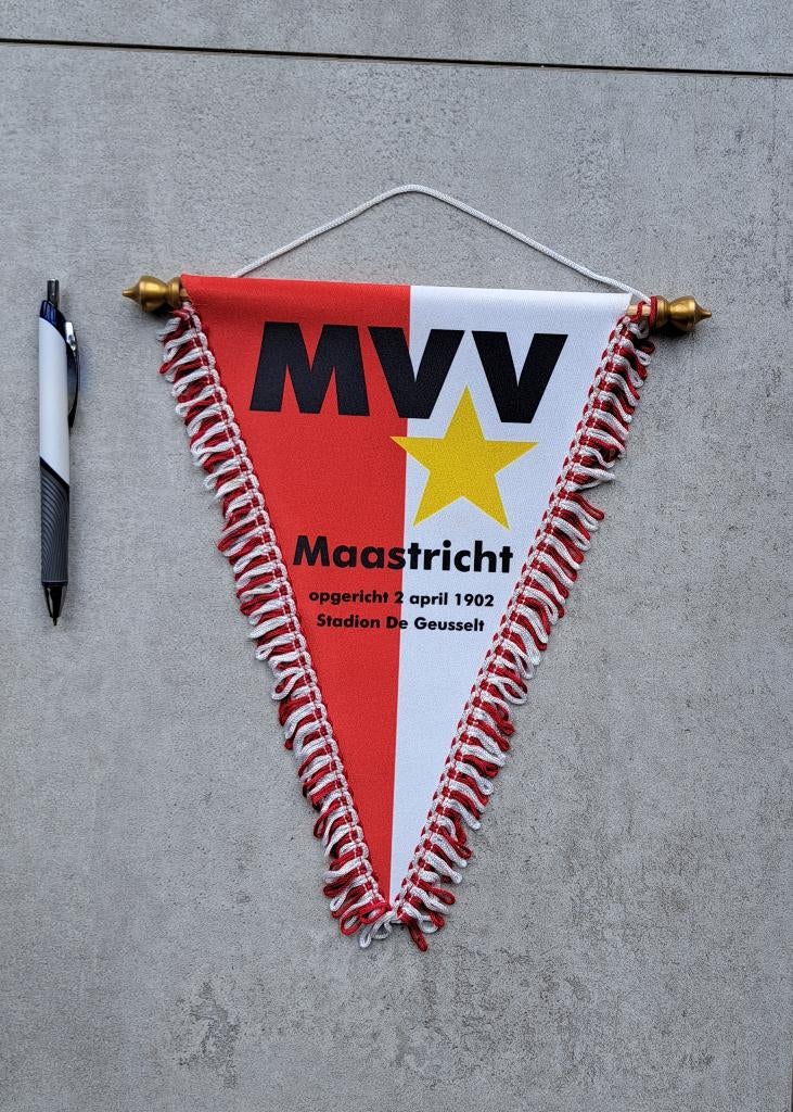 vaantje MVV Maastricht, Ophalen of Verzenden, Zo goed als nieuw, Overige binnenlandse clubs, Vaantje of Sjaal