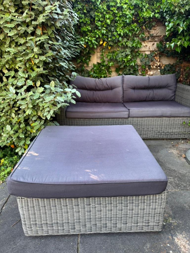 Bellagio loungebank met hocker - 2 persoons, Gebruikt, Loungeset, Wicker, Bank