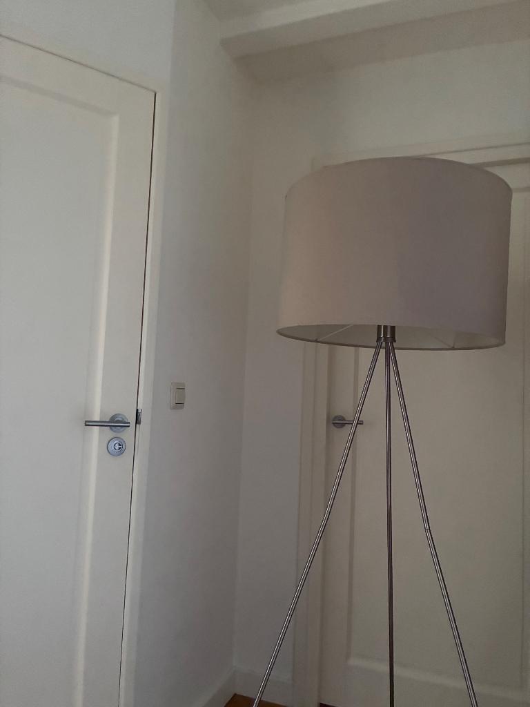 Vloerlamp, Ophalen, Gebruikt, Neutral, minimalist, 150 tot 200 cm