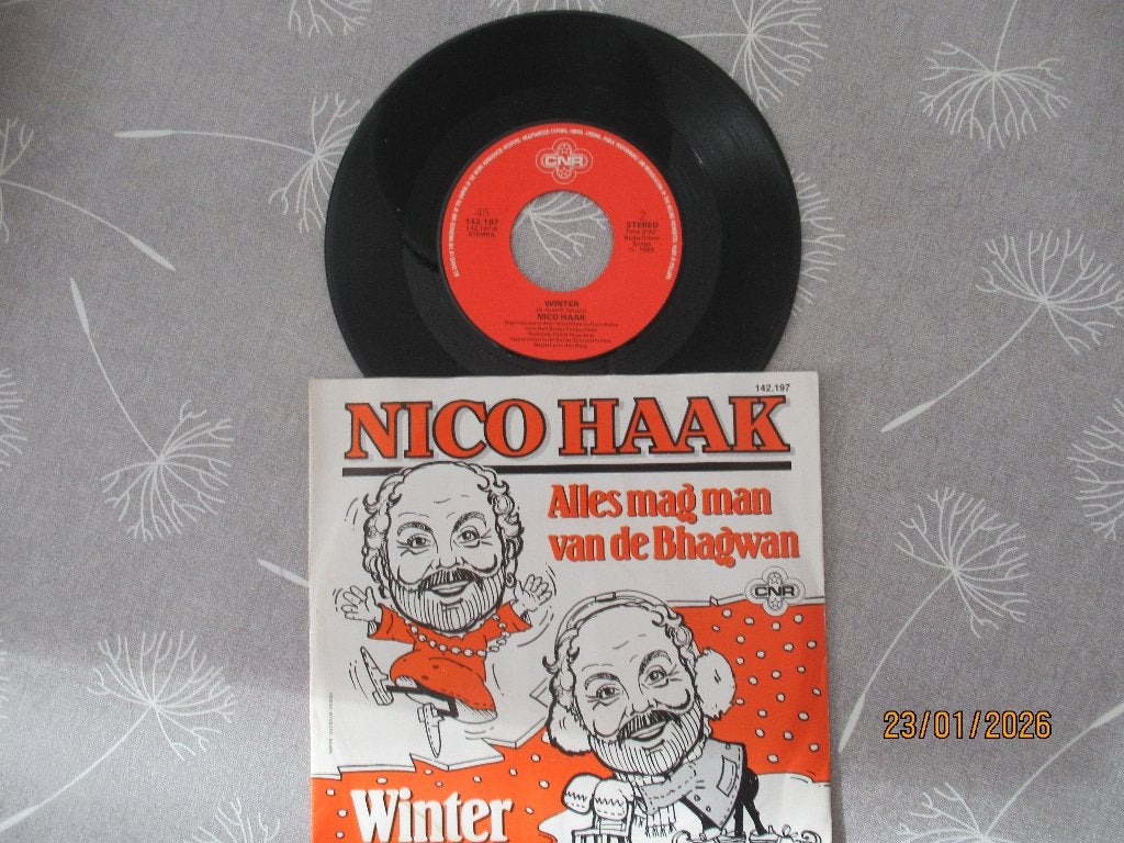 Nico Haak   Alles mag man van de Bhagwan, Originele persing, 7 inch, Ophalen of Verzenden, Zo goed als nieuw