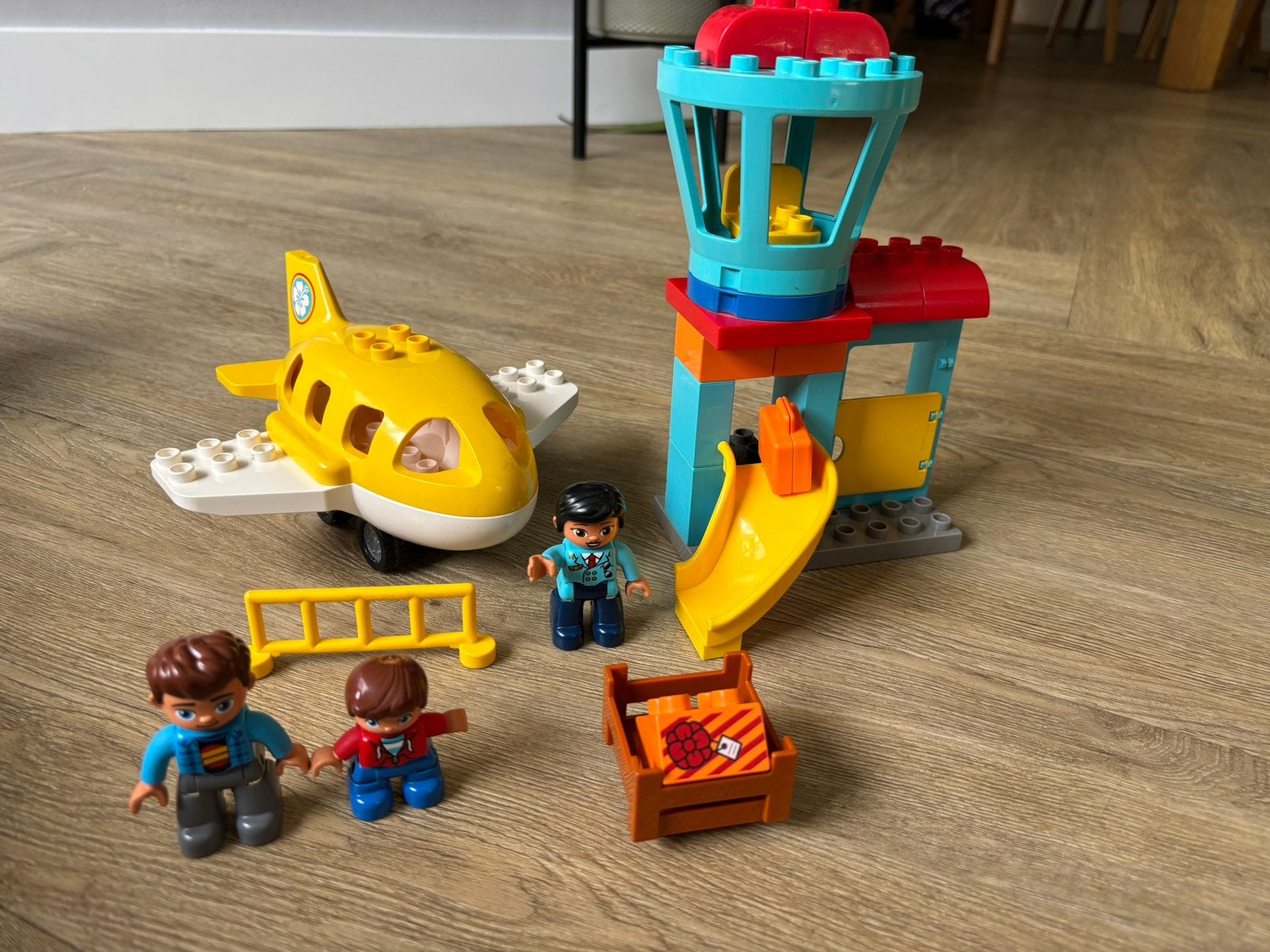Duplo Vliegveld set 10871, Ophalen of Verzenden, Gebruikt, 2 tot 4 jaar