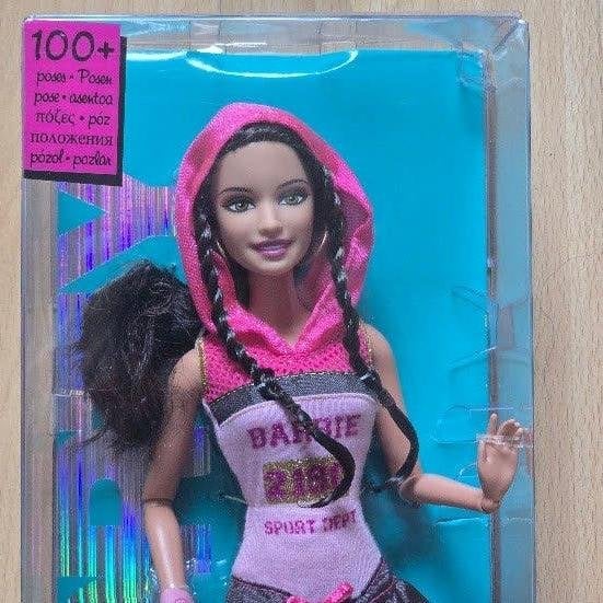 Barbie Fashionistas Sporty #T3326, Verzamelen, Ophalen of Verzenden, Nieuw, Pop