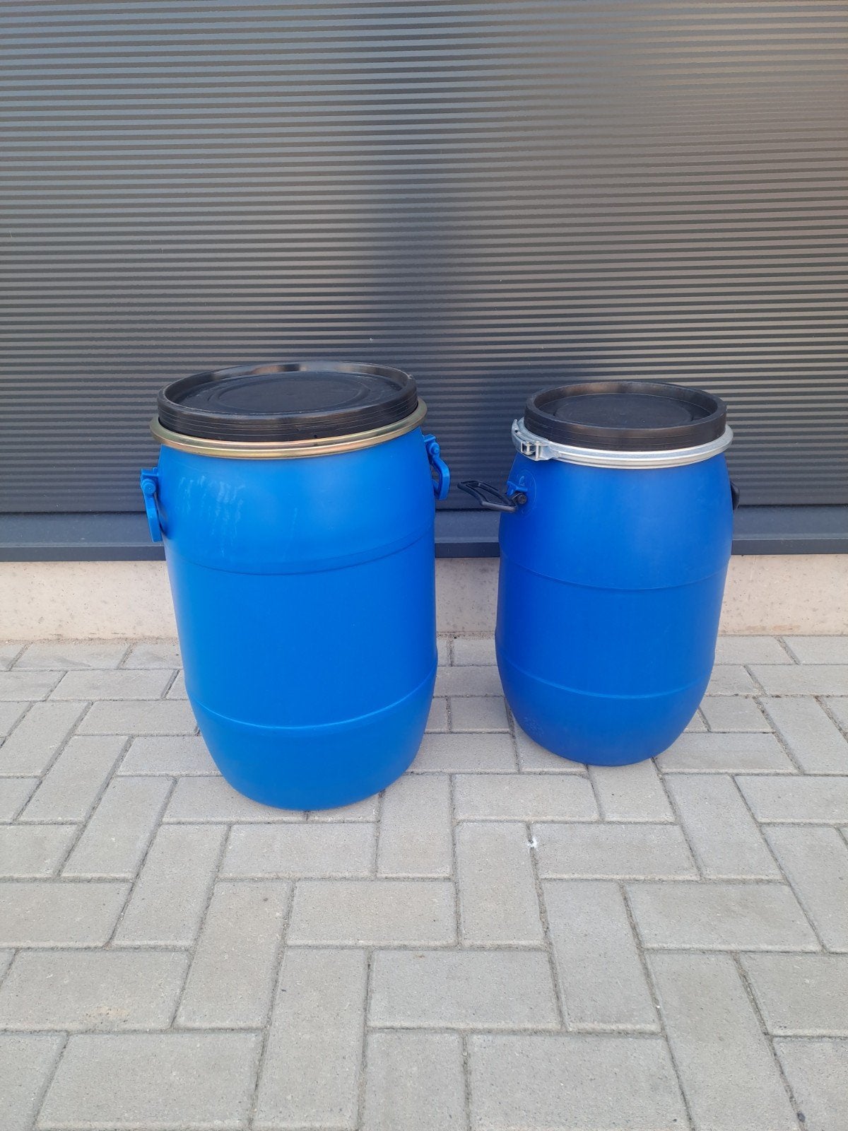 Tonnen vaten voerton 60ltr en 30ltr, Minder dan 75 liter, Ophalen, Zo goed als nieuw, Kunststof
