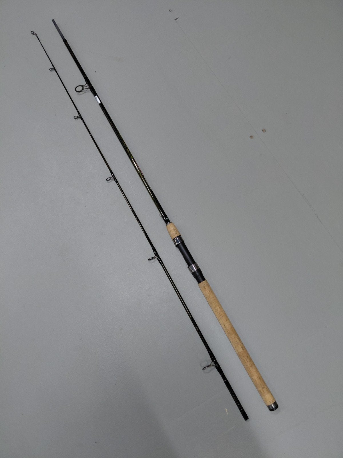Mooie Spro Power Shade Fast spin 2.40m 2d. cw40-80gr Carbon, Ophalen of Verzenden, Zo goed als nieuw, Werphengel
