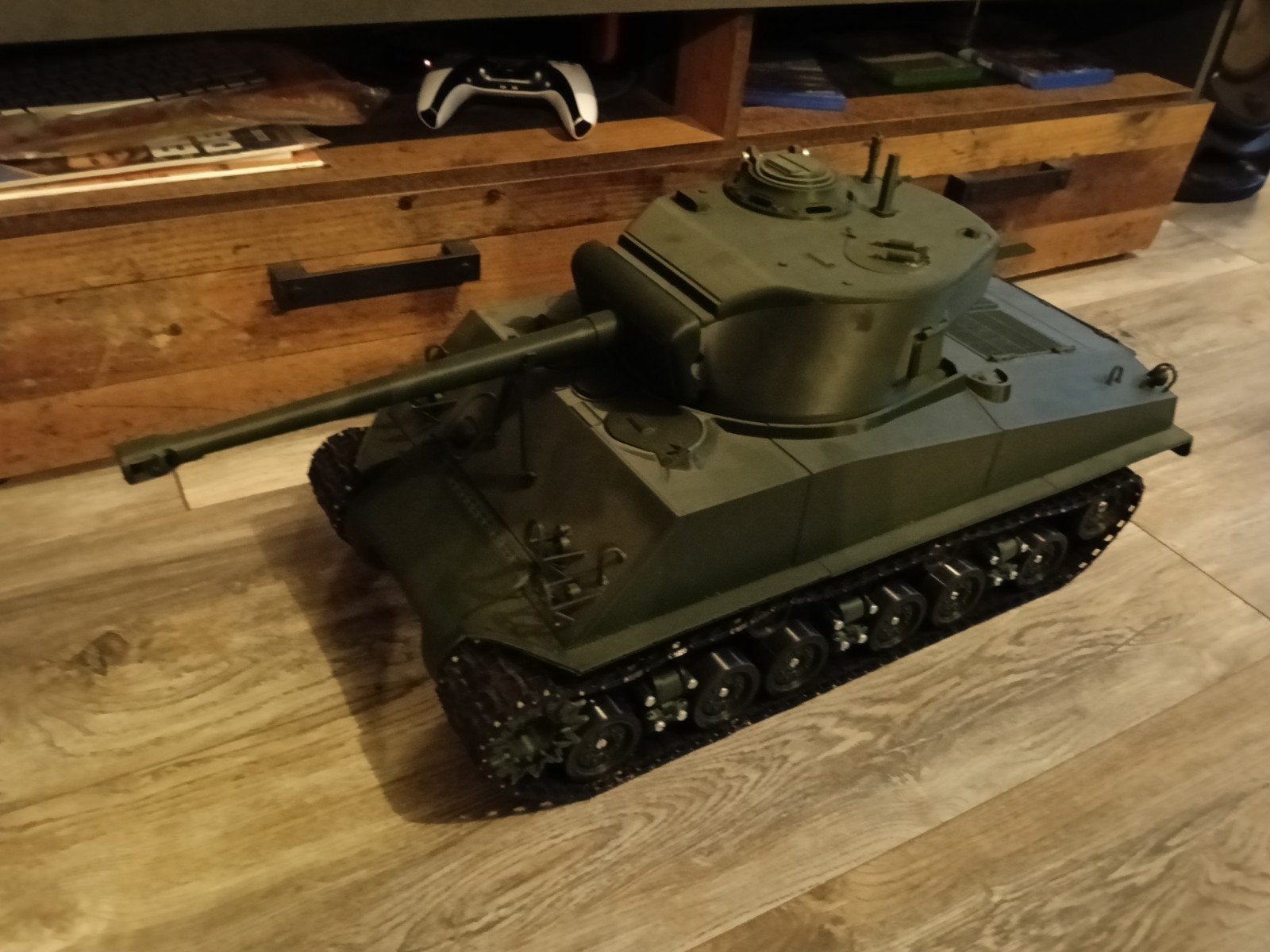 Rc Sherman tank 1:10, Hobby en Vrije tijd, Modelbouw | Radiografisch | Overige, Ophalen, Zo goed als nieuw