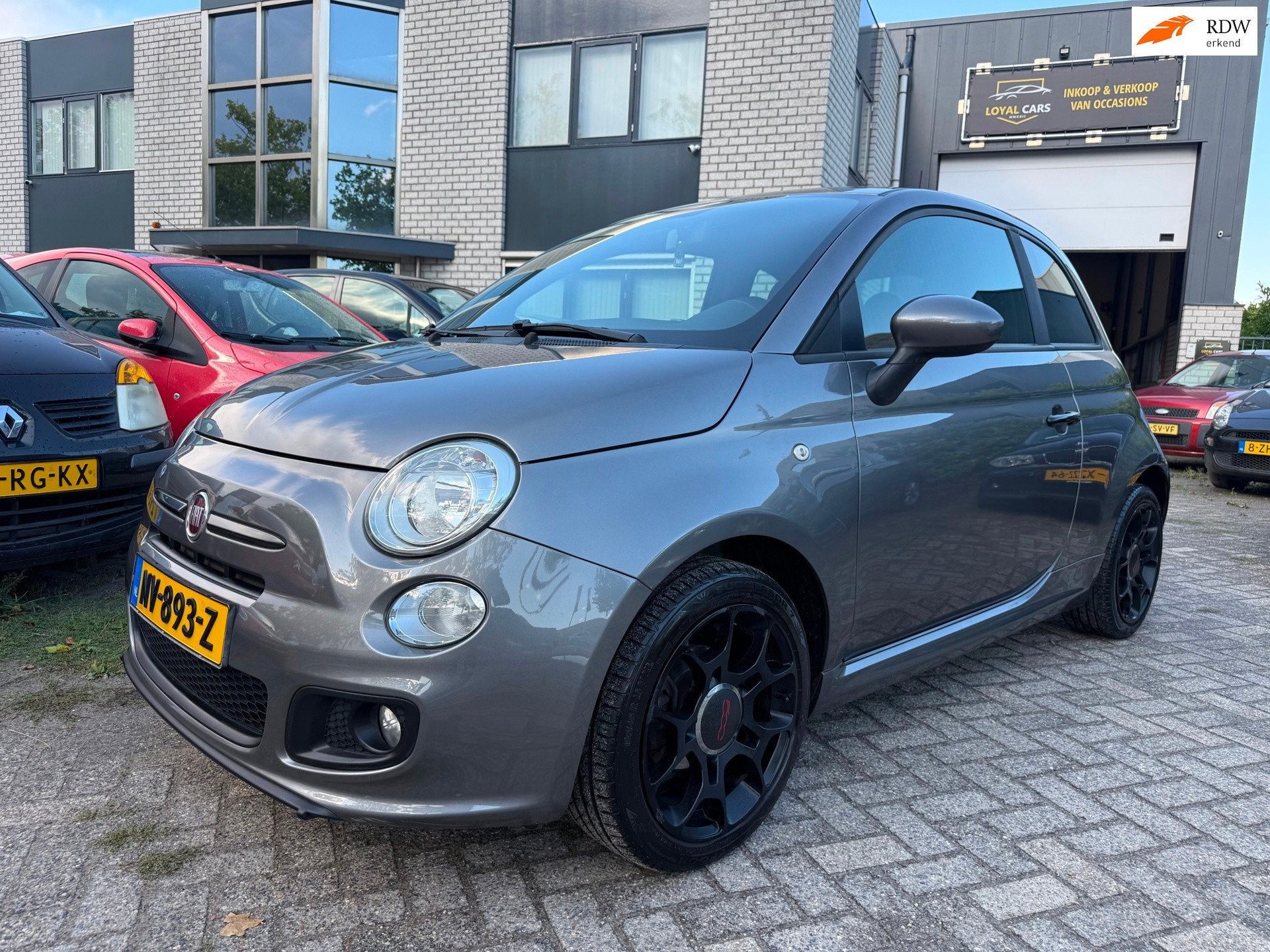 Fiat 500 1.2 Lounge Sport Airco Leder Parkeersensor, Auto's, Fiat, Euro 5, Gebruikt, 4 cilinders, 840 kg