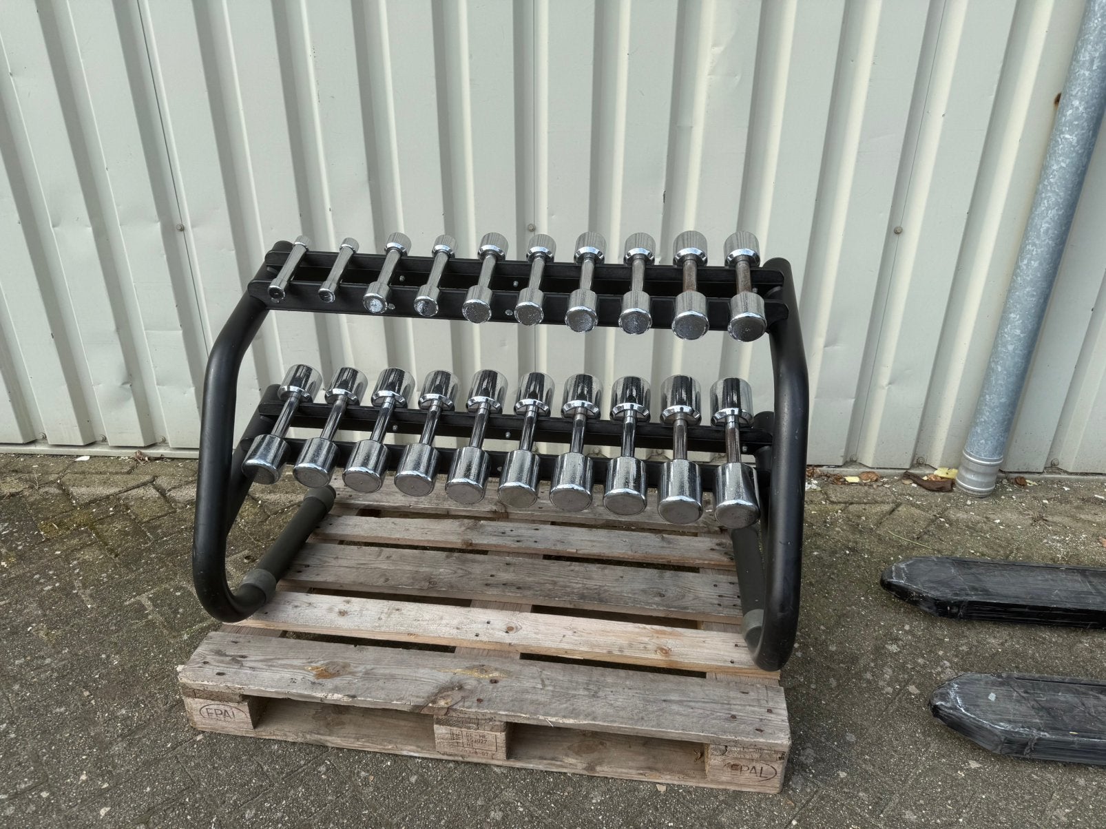 Technogym dumbell set 1tm10kg met rek, Ophalen, Zo goed als nieuw, Dumbbell