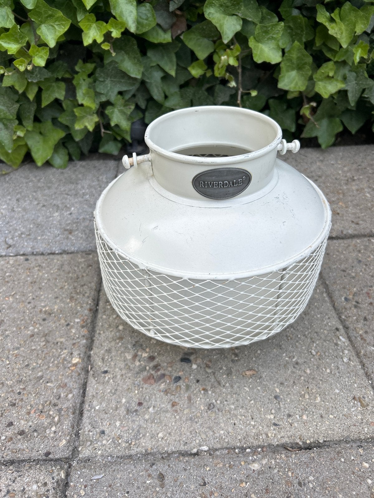 Riverdale Wit Metalen Buitenlantaarn, Tuin en Terras, Buitenverlichting, Gebruikt, Staal, Minder dan 50 watt, Overige typen