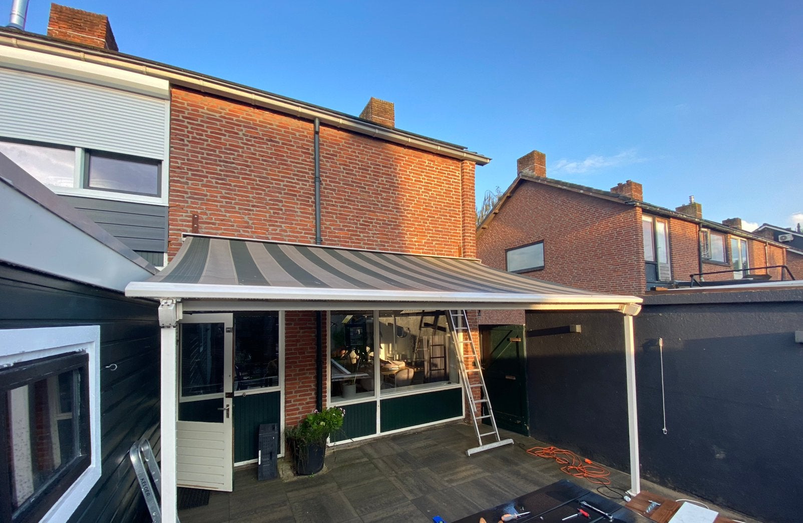 Pergola Zonnewering, Ophalen, Gebruikt, 450 cm of meer, Elektrisch