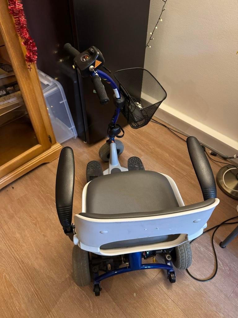 Kleine scootmobiel, Gebruikt, 15 km of minder, 11 t/m 15 km/u, Ophalen