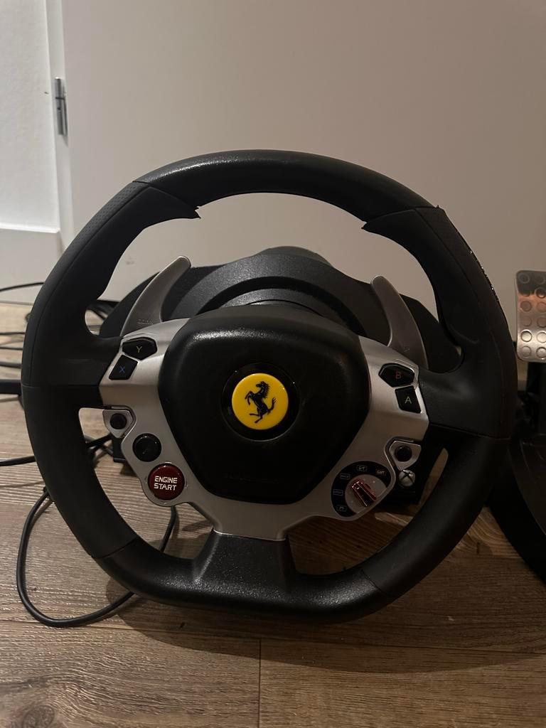 Thrustmaster TX racestuur met pedalen MOET NU WEG, Spelcomputers en Games, Ophalen, Gebruikt, 1 speler, Racen en Vliegen