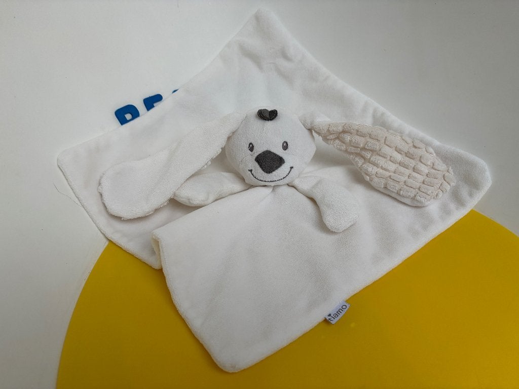 K1854 tiamo knuffellap lap doekje konijn wit basic bunny, Ophalen of Verzenden, Zo goed als nieuw, Overige typen
