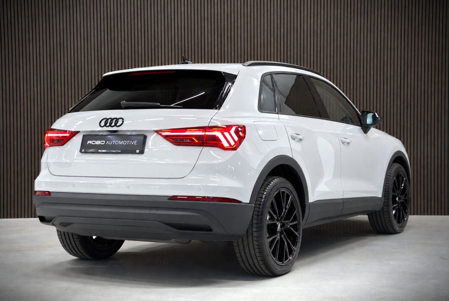 Audi Q3 45 TFSI e Advanced edition | Stoelverwarming | Adapt, Auto's, Dealer onderhouden, Stof, Gebruikt, Zwart