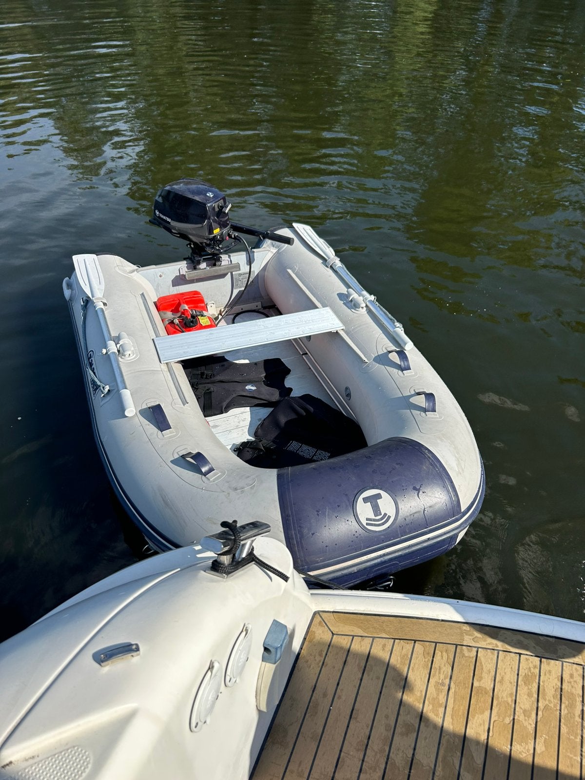 Opblaasboot met aluminium bodem en Tohatsu buitenboordmotor, Watersport en Boten, Rubberboten, Overige merken, Aluminium, Gebruikt