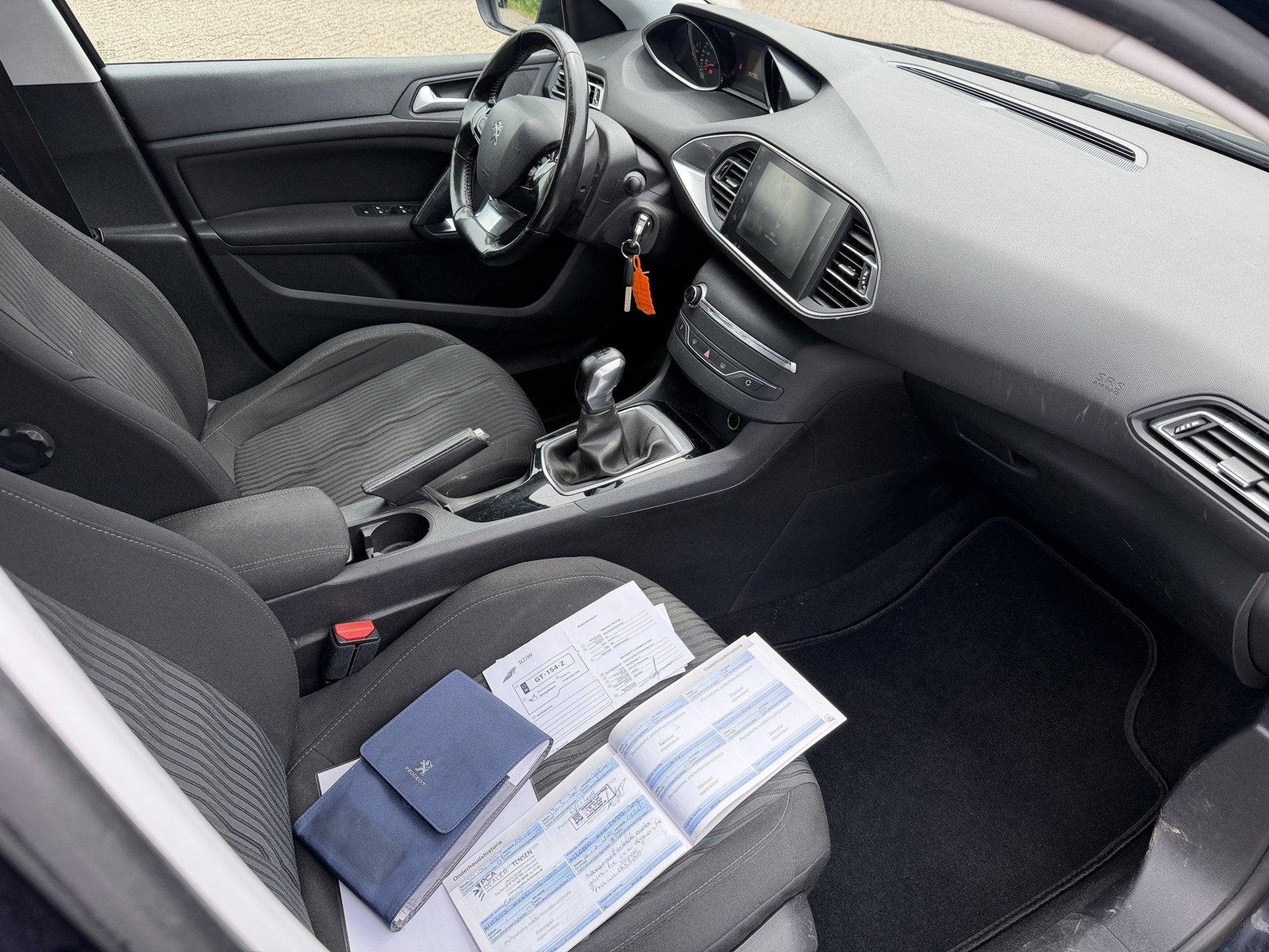 Peugeot 308 SW 1.2 PureTech Blue Lease Navi/Clima/Cruise/PDC, Voorwielaandrijving, Stof, Gebruikt, 1199 cc