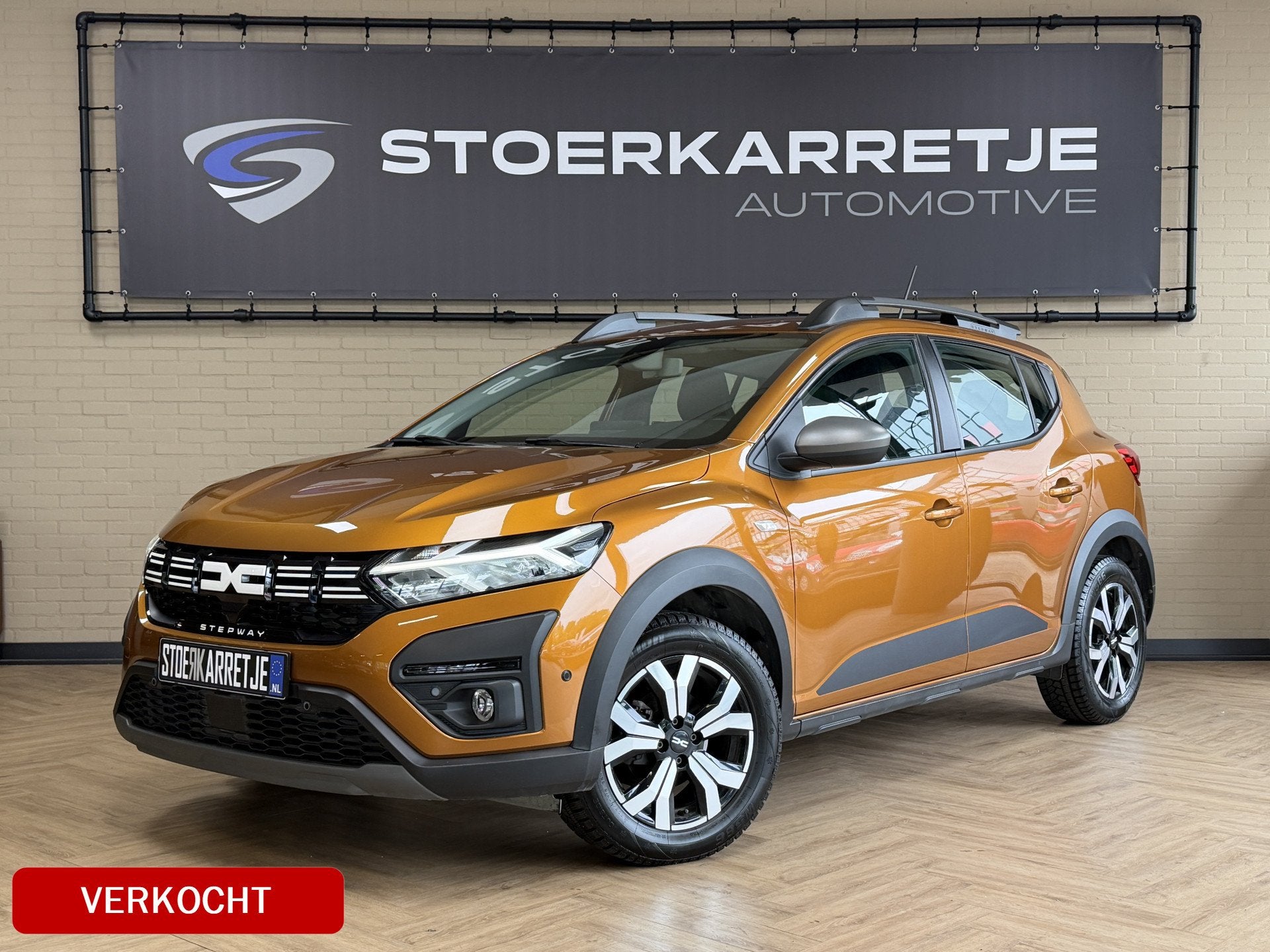 Dacia SANDERO Stepway 1.0 TCe 90 Automaat | Navi | Dode hoek, Auto's, Dealer onderhouden, Stof, Zwart, Overige kleuren