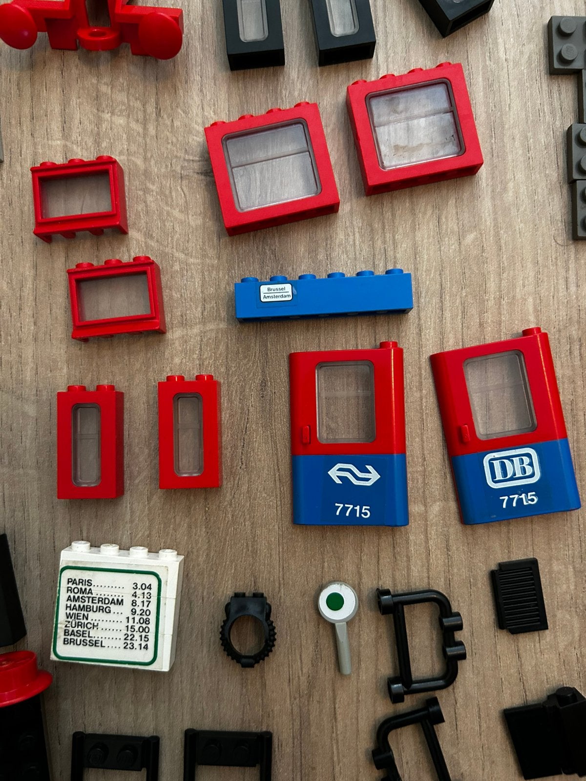 LEGO Vintage Trein Onderdelen Lot - Set 7715 / 12V / 4.5V, Lego, Ophalen of Verzenden, Losse stenen, City