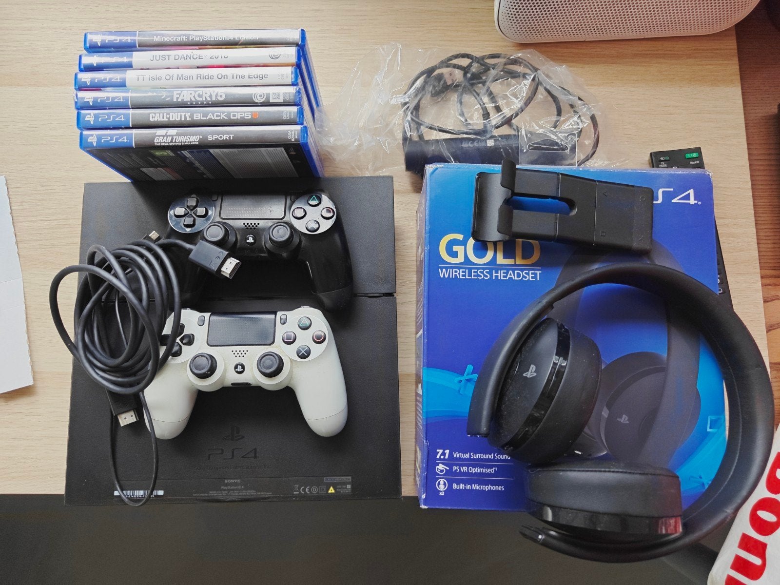 PlayStation 4 Slim 1TB met 2 controllers, 6 games en headset, Ophalen, Met 2 controllers, 1 TB, Slim