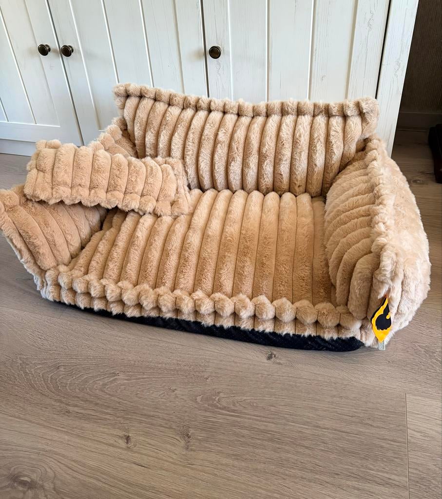 Prachtige Nieuwe Hondenmand, Ophalen