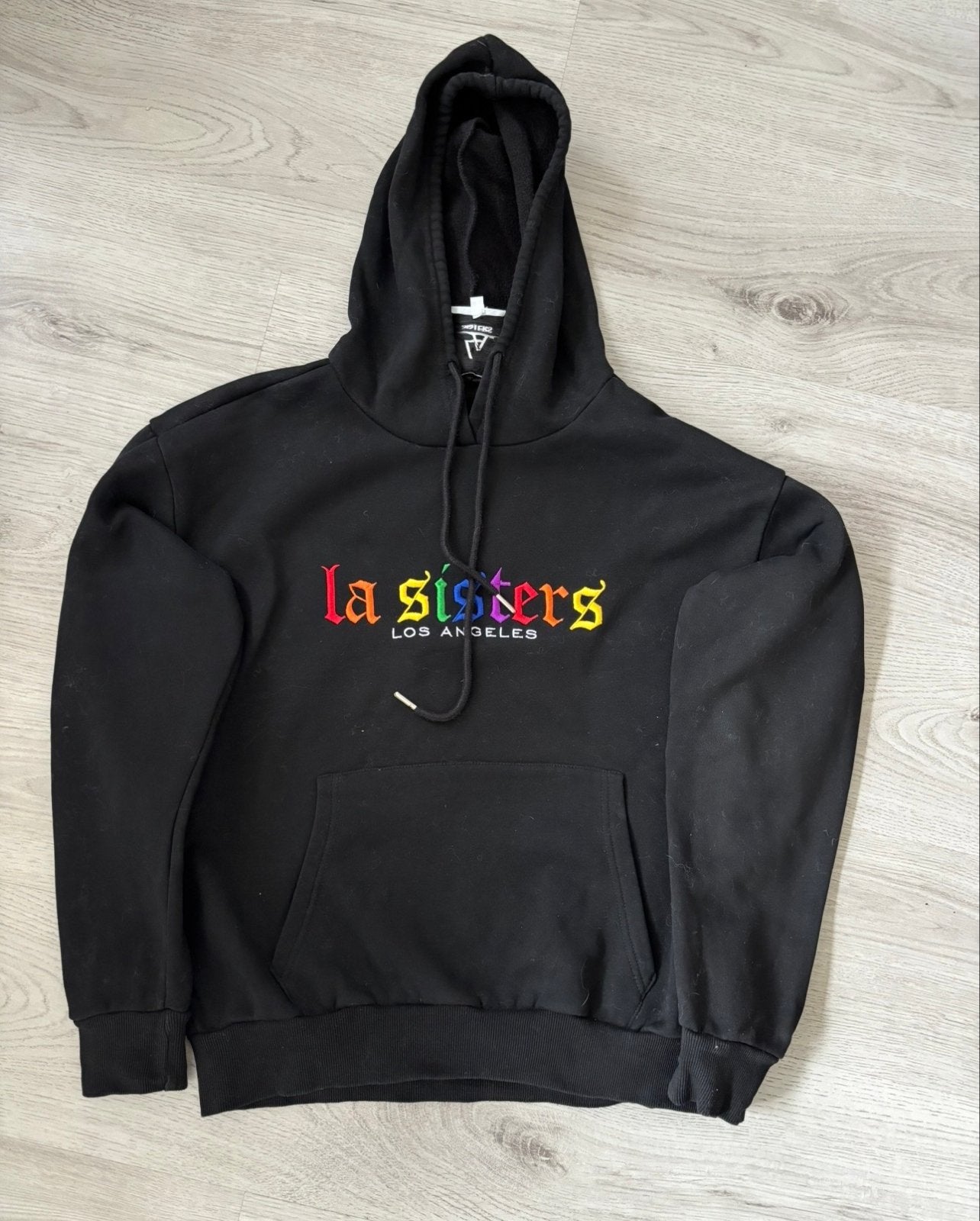LA Sisters Trui Maat S Zwart met Meerkleurig Logo, Verzenden, Zo goed als nieuw, Maat 36 (S), Zwart