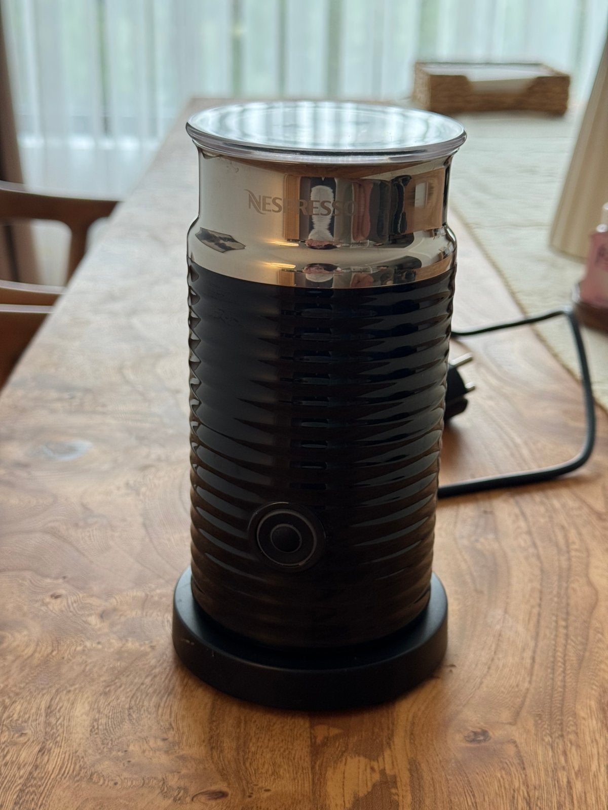 Nespresso Milk Frother, Ophalen of Verzenden, Zo goed als nieuw, Elektrische melkopschuimer