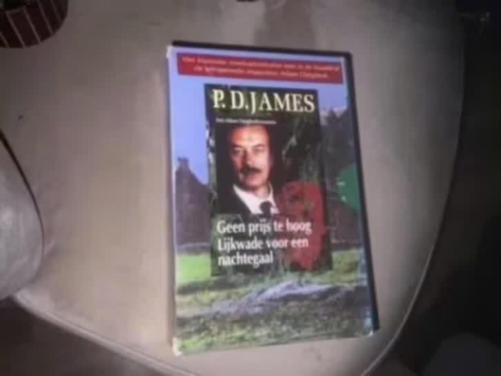GEEN PRIJS TE HOOG/LIJKWADE VOOR EEN NACHTEGAAL – P.D. JAMES, Verzenden