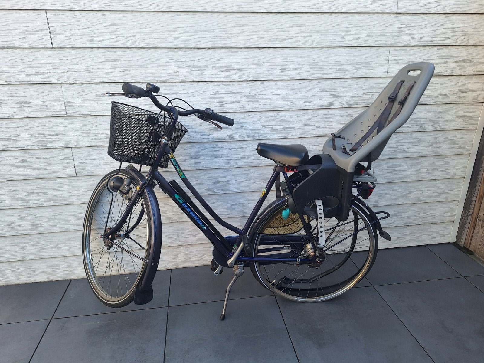 Gazelle fiets met kapotte achterband, Ophalen, Gebruikt, Gazelle, Versnellingen