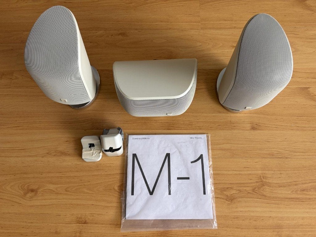 B&W Bower & Wilkins M1 MK2 als nieuw, Ophalen, Zo goed als nieuw, 120 tot 150 watt, Bowers & Wilkins (B&W)