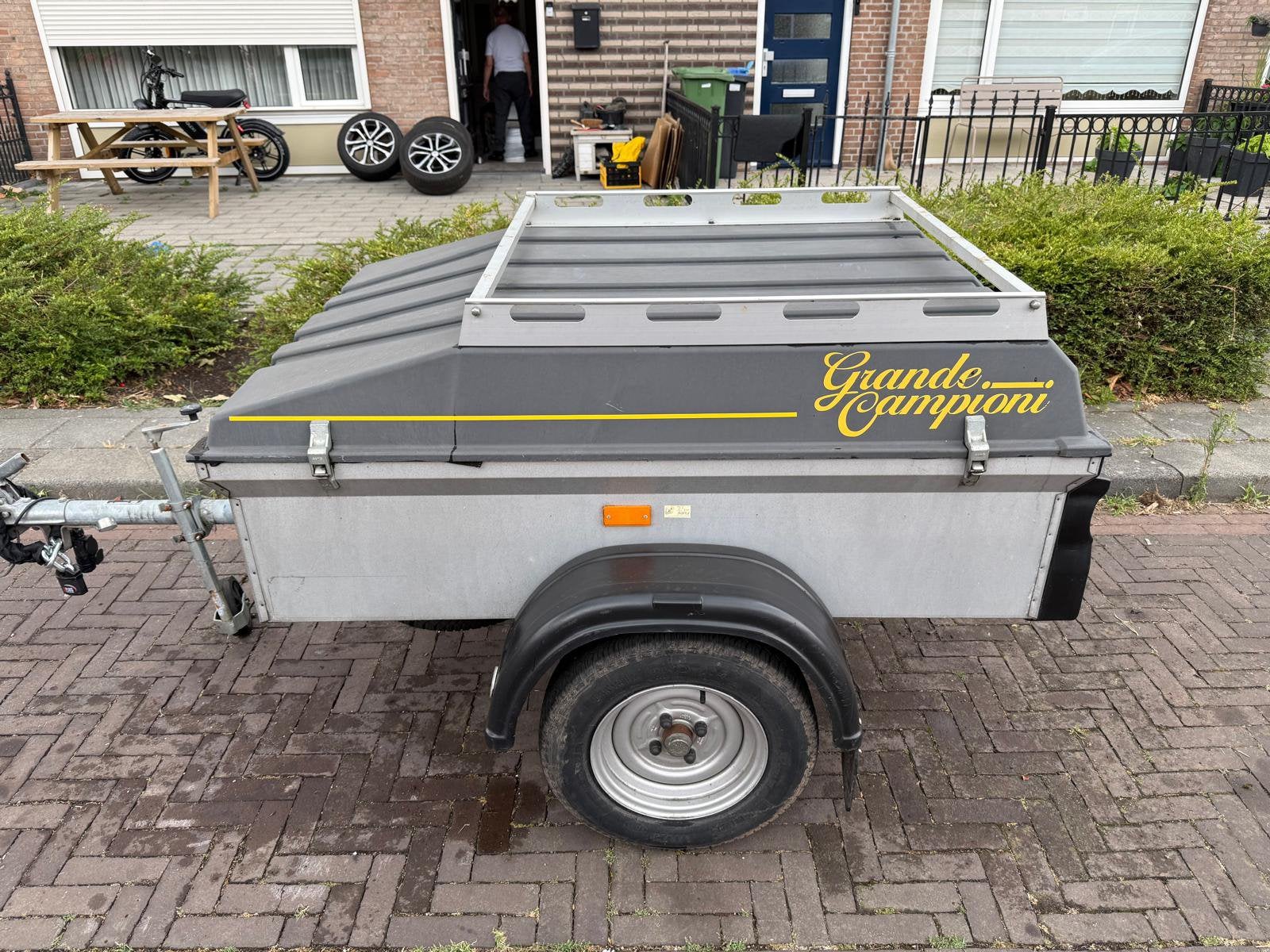 Saris grande championi bagagewagen, Ophalen