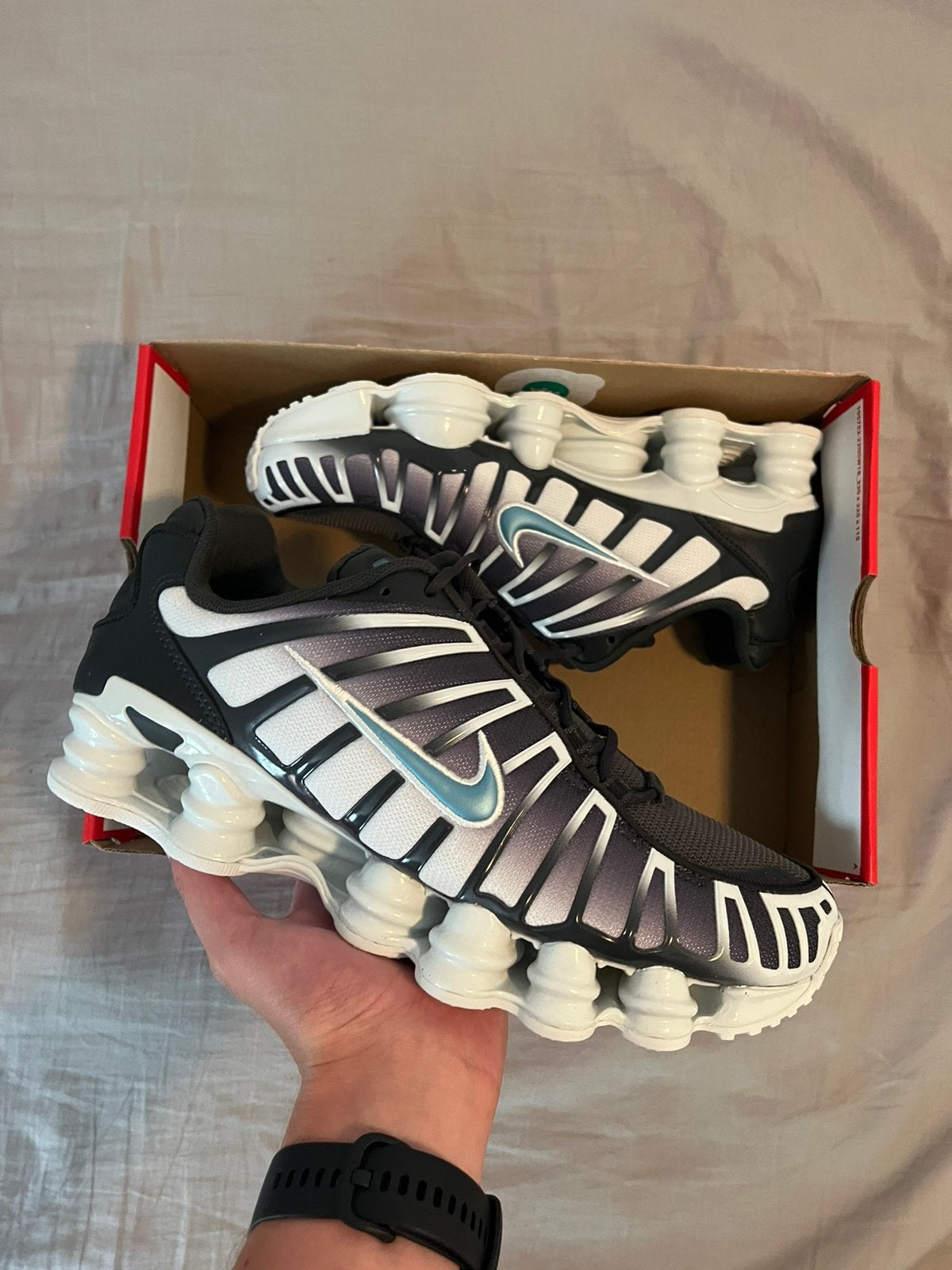 Nike Shox TL Zwart Wit - Maat 42.5, Ophalen of Verzenden, Nieuw, Zwart, Sneakers of Gympen