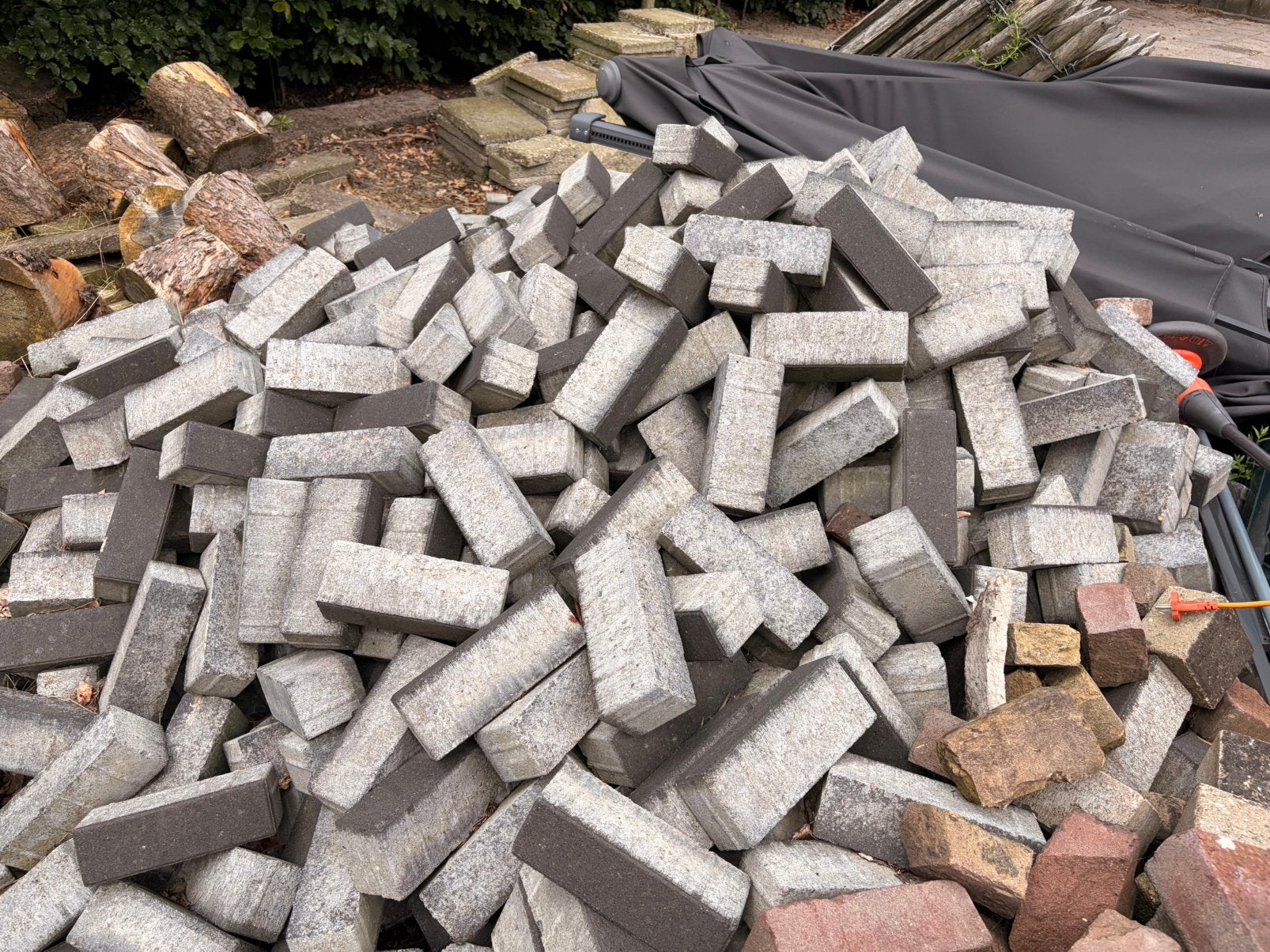 Verschillende partijen klinkers/waaltjes, Tuin en Terras, Tegels en Klinkers, Ophalen, Gebruikt, Klinkers, 5 tot 10 m²
